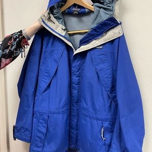 Used Men’s Patagonia Rain Coat
